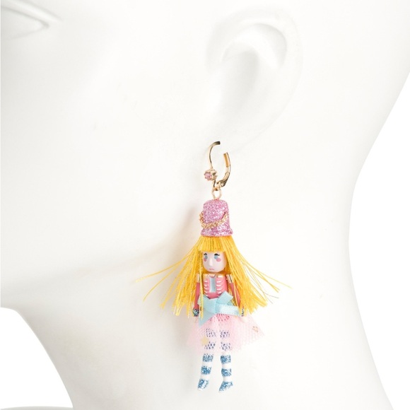 Betsey Johnson Nutcracker Heart Mismatch Pink Earrings NWT - Picture 6 of 7